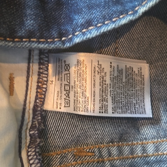 LIKE NEW!!!! 10 PAIRS OF OLD NAVY SIZE 14 STRAIGHT BUILT IN TOUGH JEANS - Picture 9 of 11